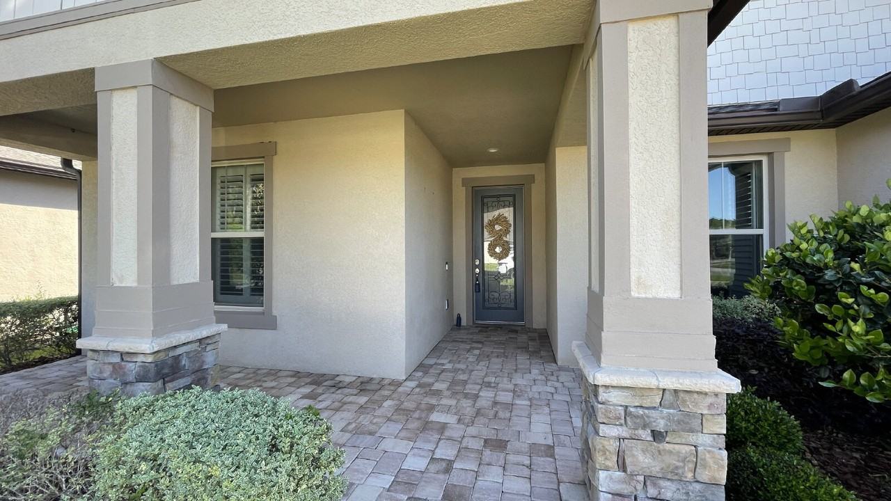 331 Los Alamos St - Photo 3 of 40