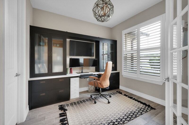 331 Los Alamos St - Photo 6 of 40