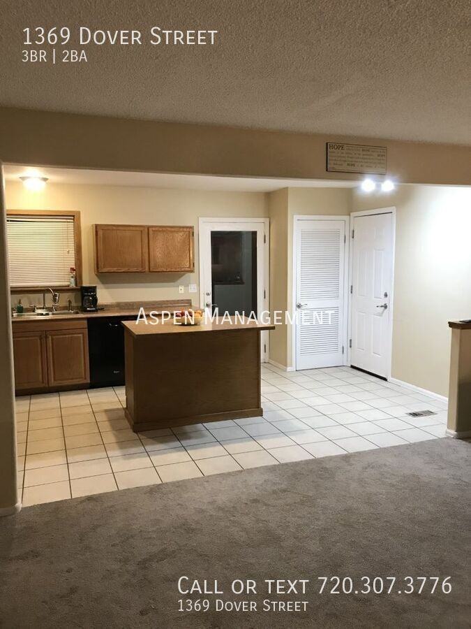 1369 Dover St - Photo 2 of 13