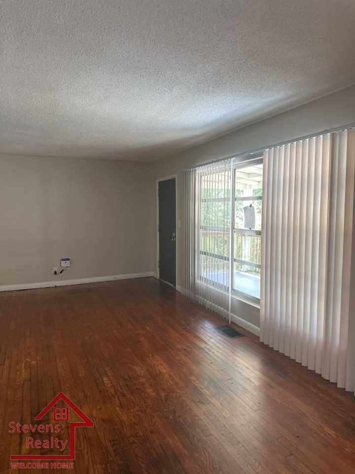 3868 Mark Twain Cir - Photo 4 of 10