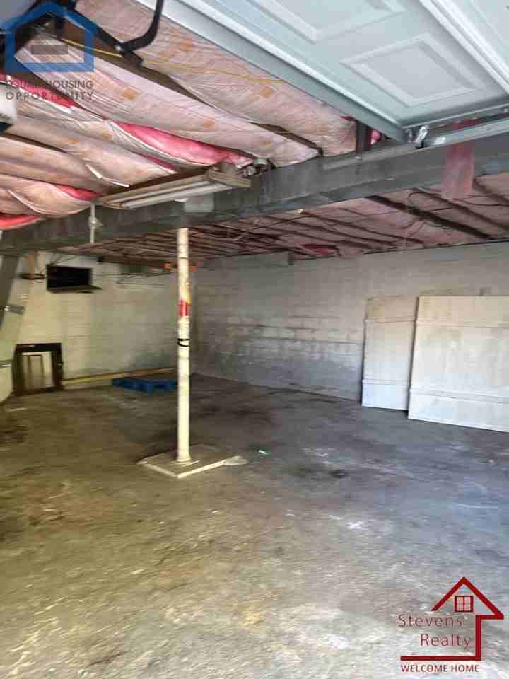 3201 E 36th St - Photo 7 of 10