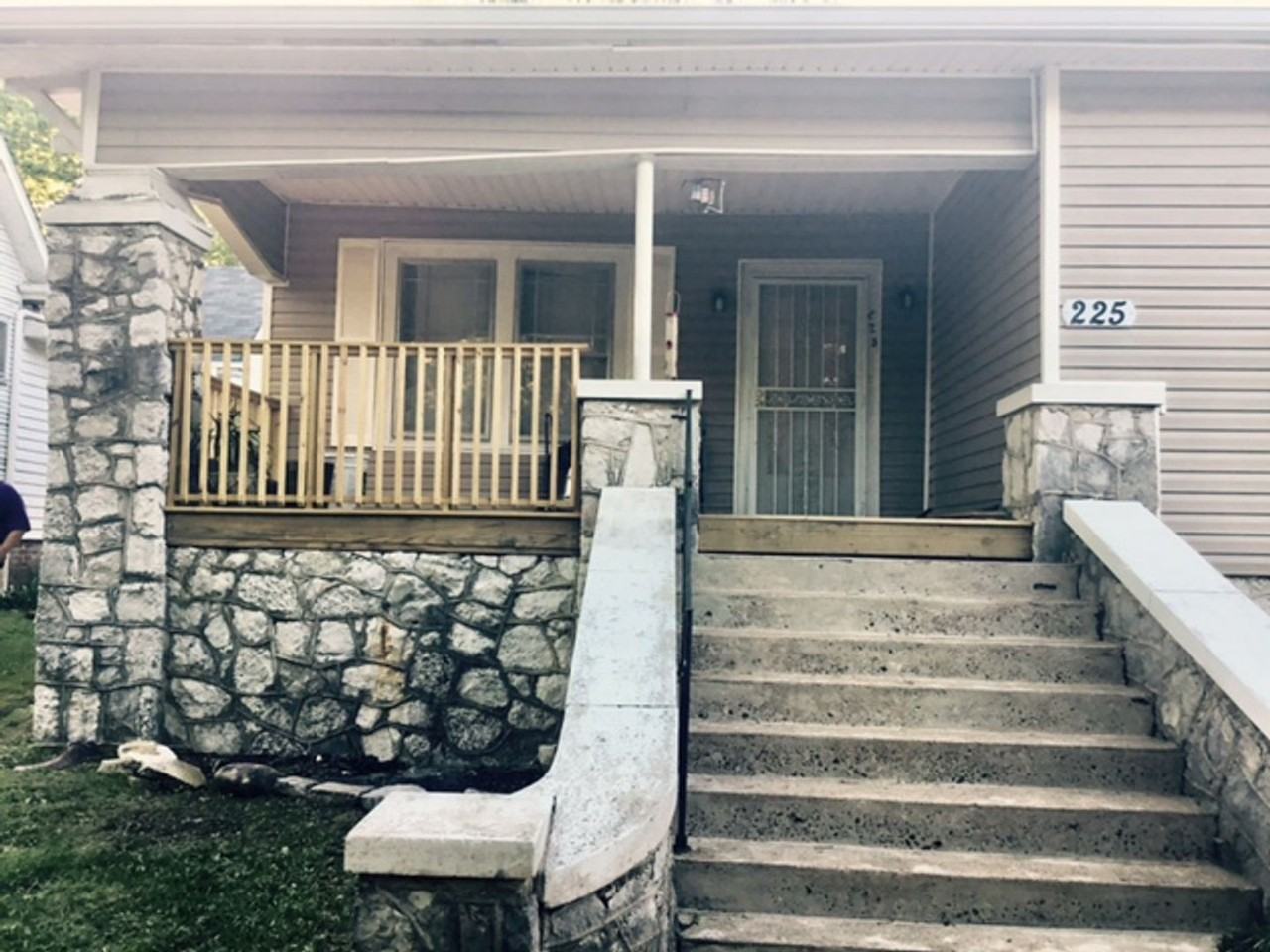 225 N Germantown Rd - Photo 2 of 17