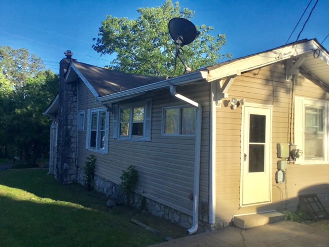 225 N Germantown Rd - Photo 5 of 17