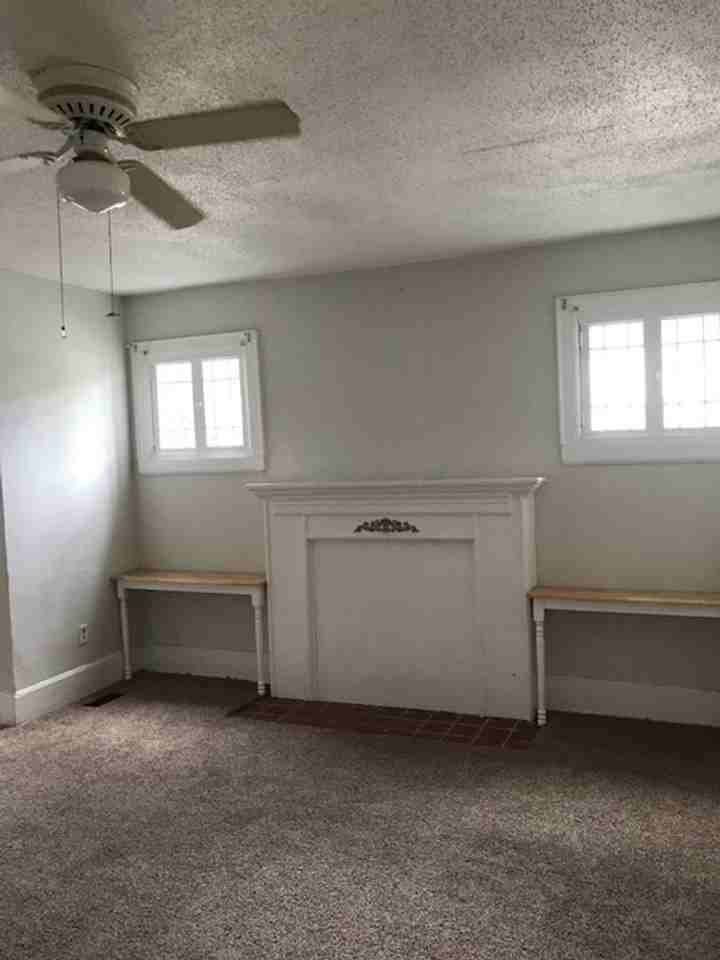 225 N Germantown Rd - Photo 7 of 17