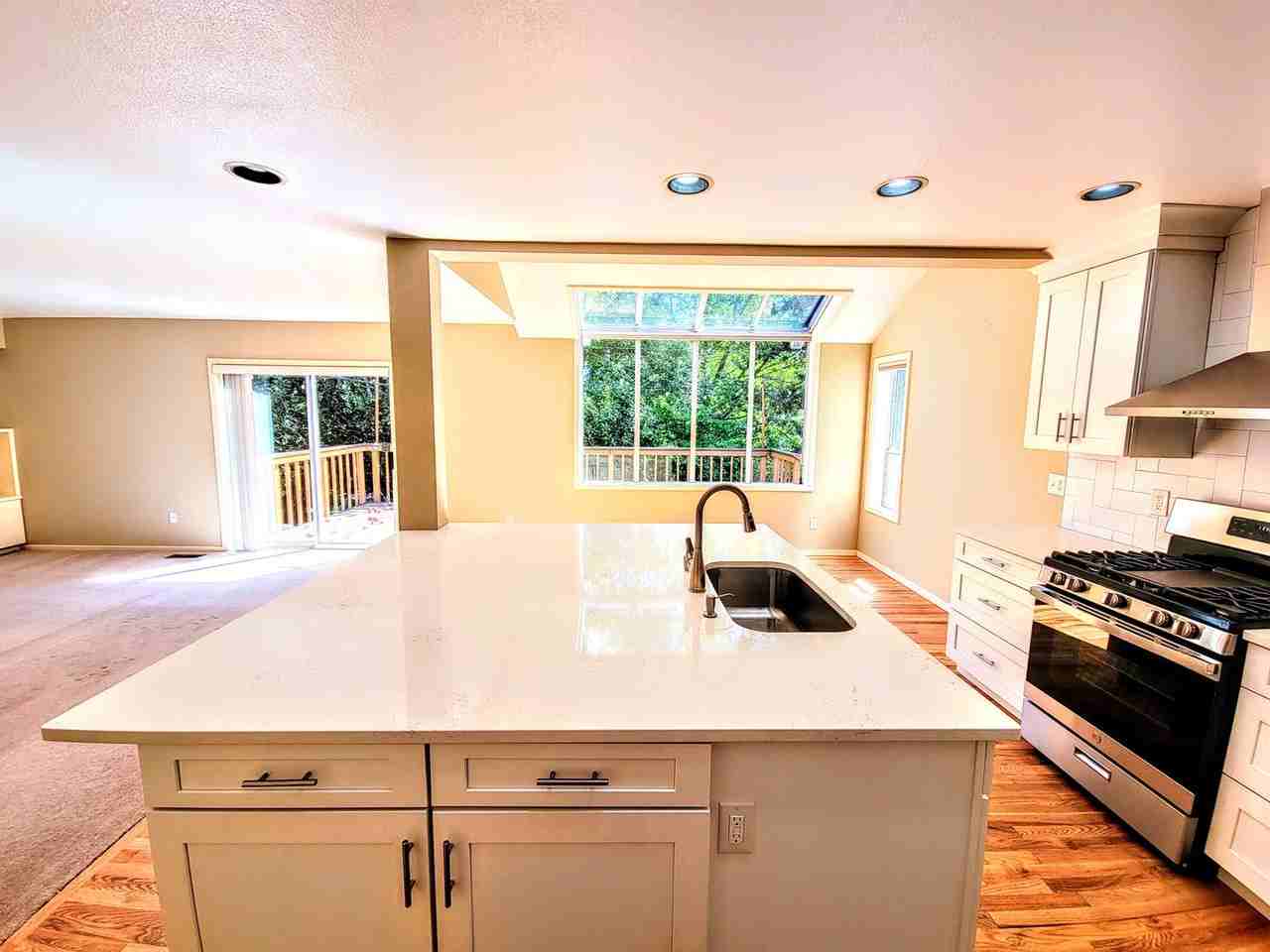 7212 153rd Ave Ne - Photo 3 of 25