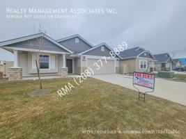 featured image of 7573 E Iroquois St