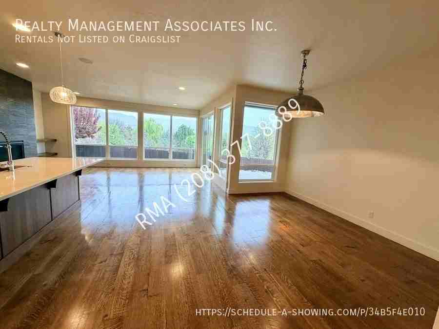 2552 E Boise Ave - Photo 3 of 31