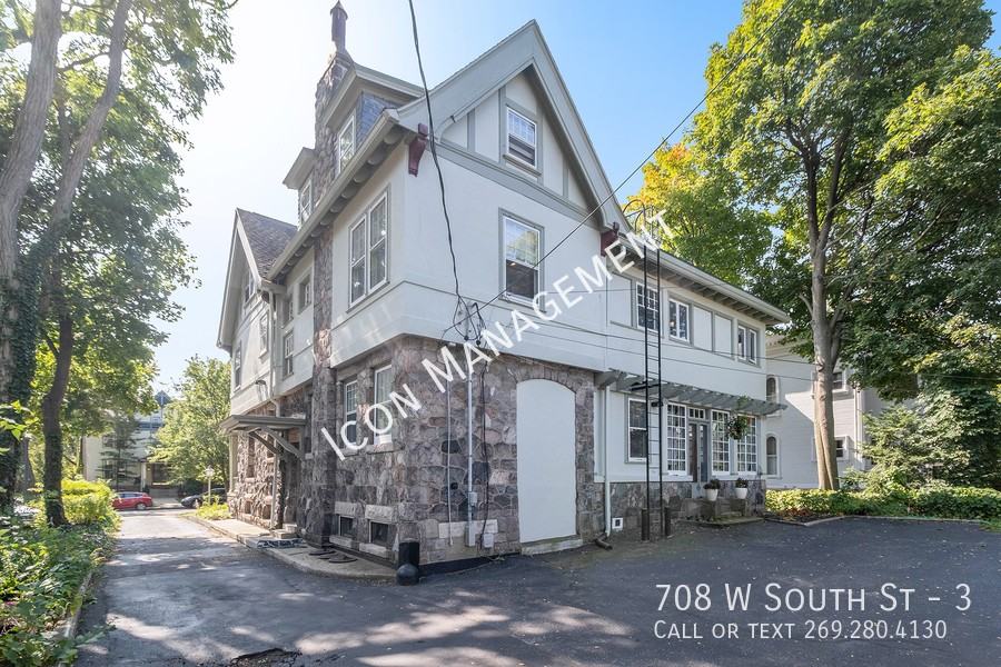 708 W South St #3 - Photo 4 of 13