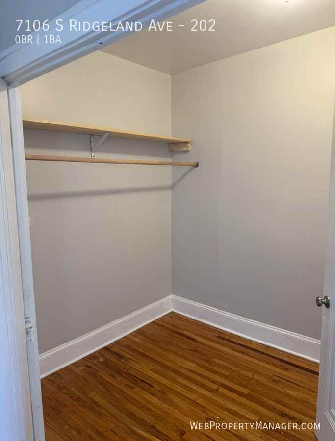 7106 S Ridgeland Ave #202 - Photo 3 of 9