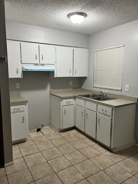 1308 36th Ave W #D - Photo 2 of 7