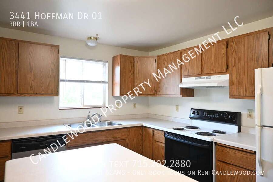 3441 Hoffman Dr - Photo 3 of 33