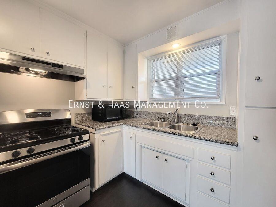 735 Cedar Ave #04 - Photo 7 of 13