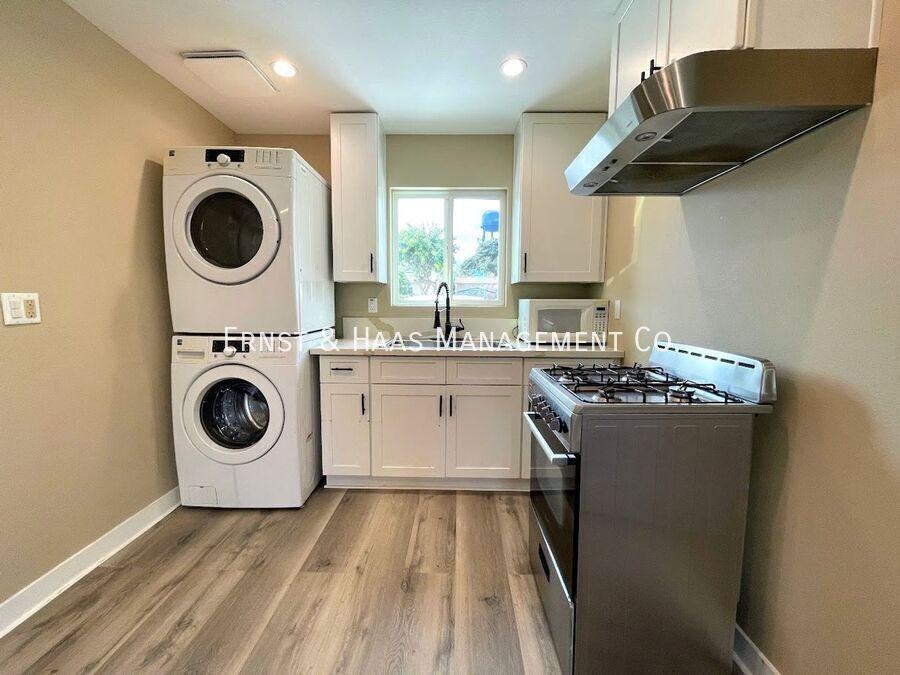 4331 Walnut Ave #C - Photo 5 of 12