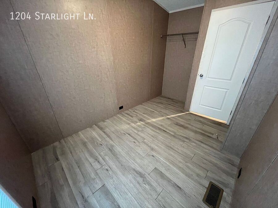 1204 Nw Starlight Ln - Photo 2 of 8