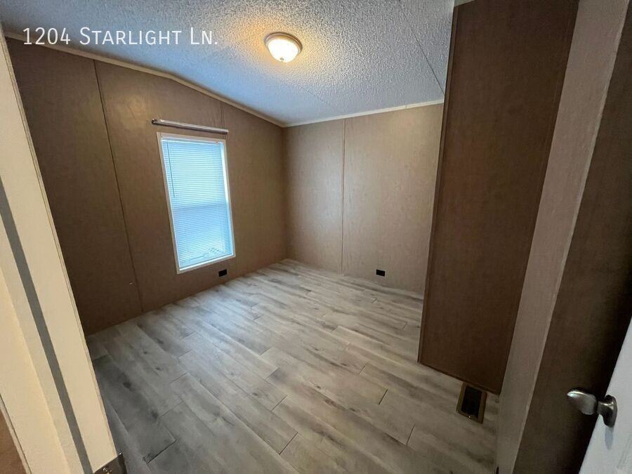 1204 Nw Starlight Ln - Photo 3 of 8