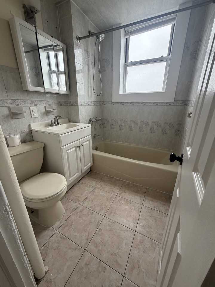 894 Kennedy Blvd #41 - Photo 7 of 9