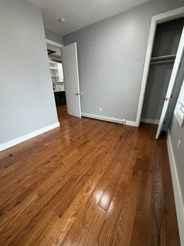 45 Saint Pauls Ave #2L - Photo 5 of 7