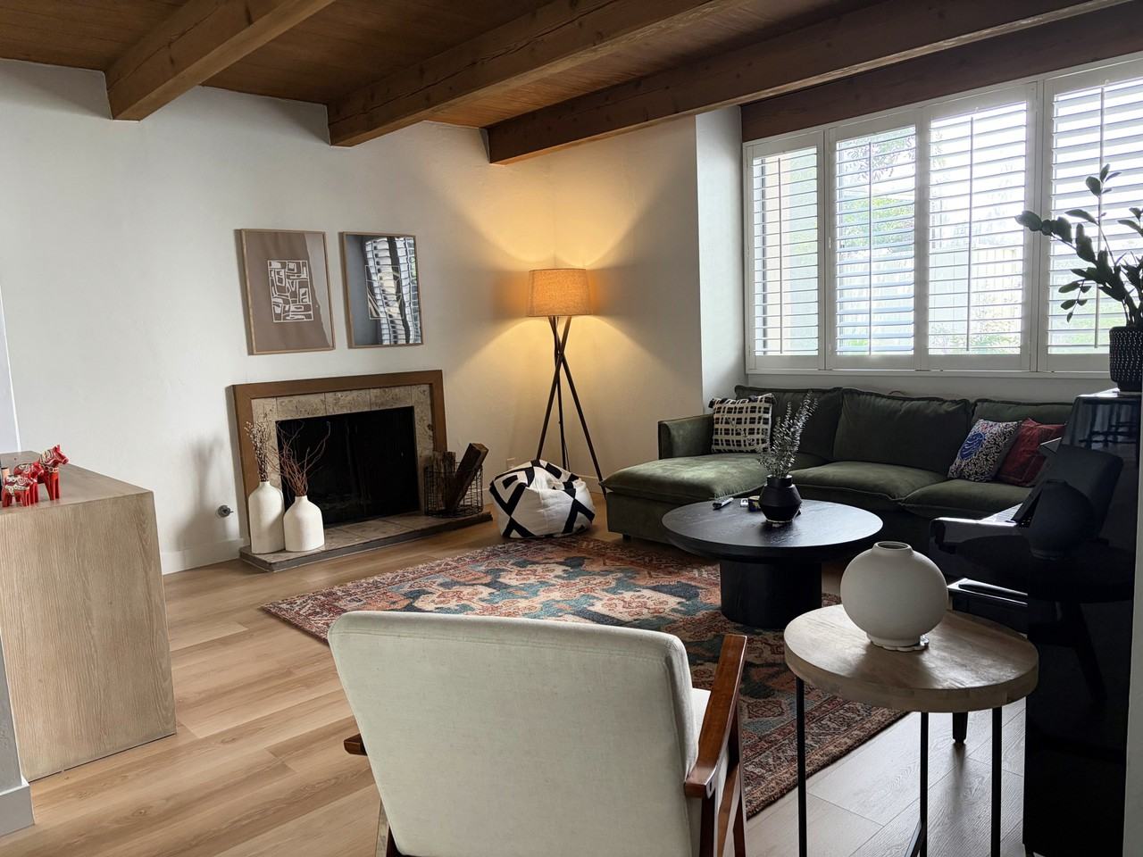 132 W Alamar Ave #1 - Photo 4 of 25