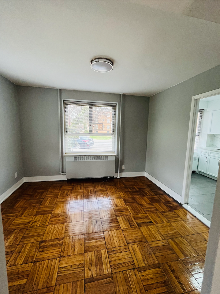 19610 65th Cres #L - Photo 4 of 12