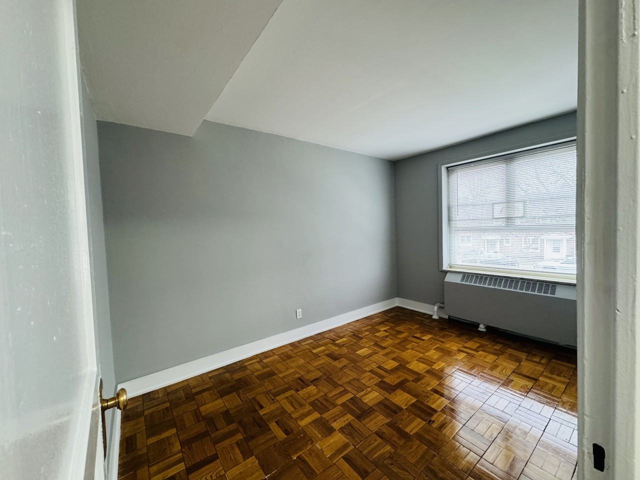 6750 192nd St #H - Photo 5 of 8