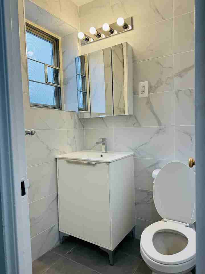 6750 192nd St #H - Photo 7 of 8