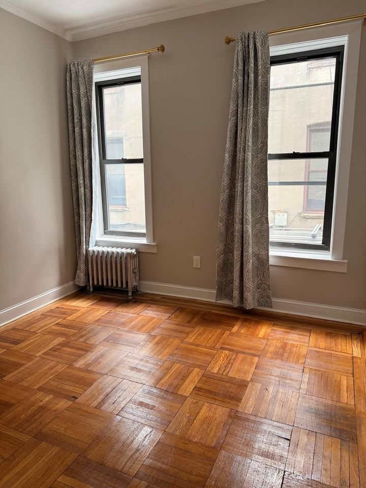 467 E 94th St #1F - Photo 3 of 9