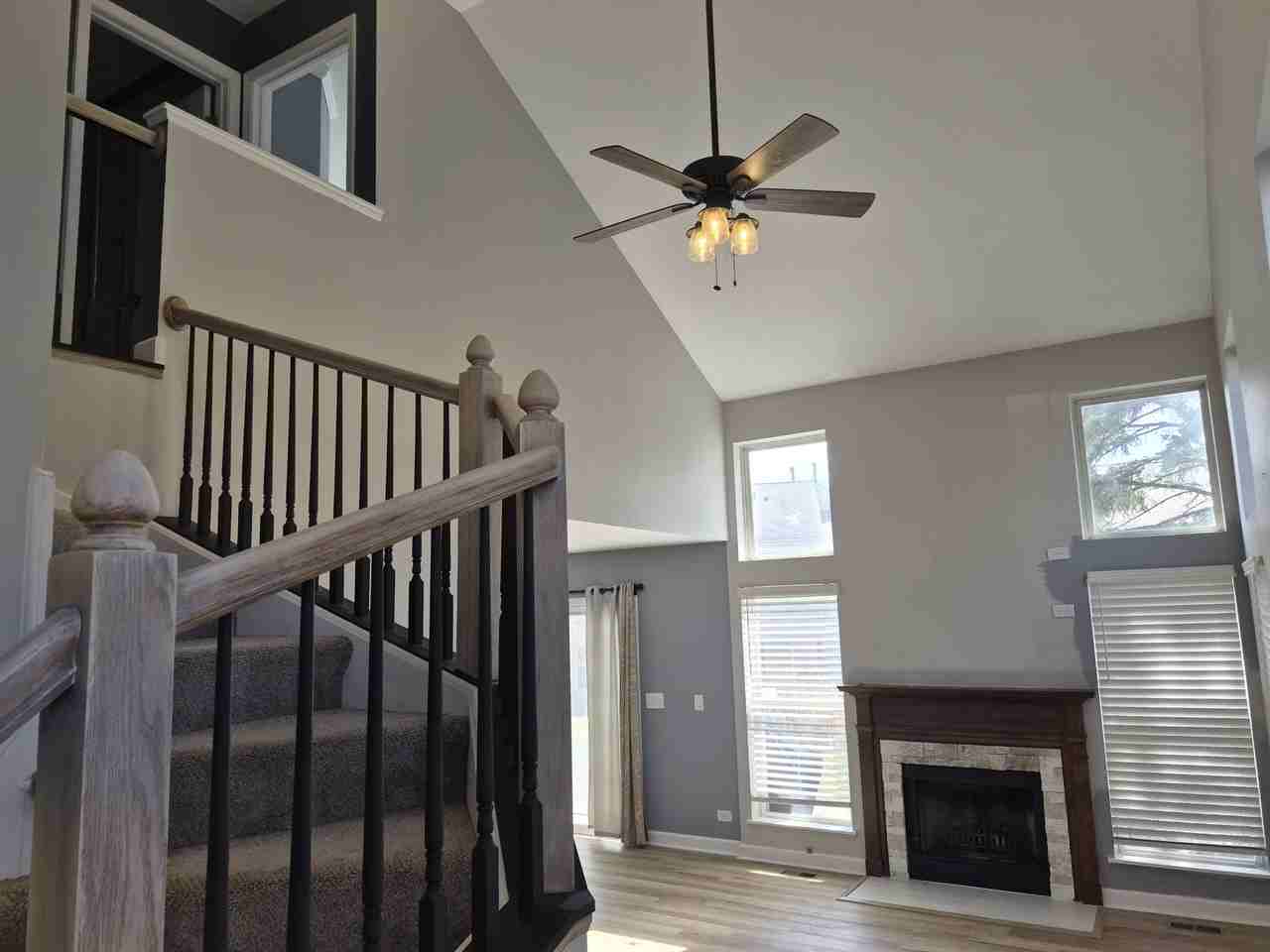 2069 Peach Tree Ln - Photo 3 of 16