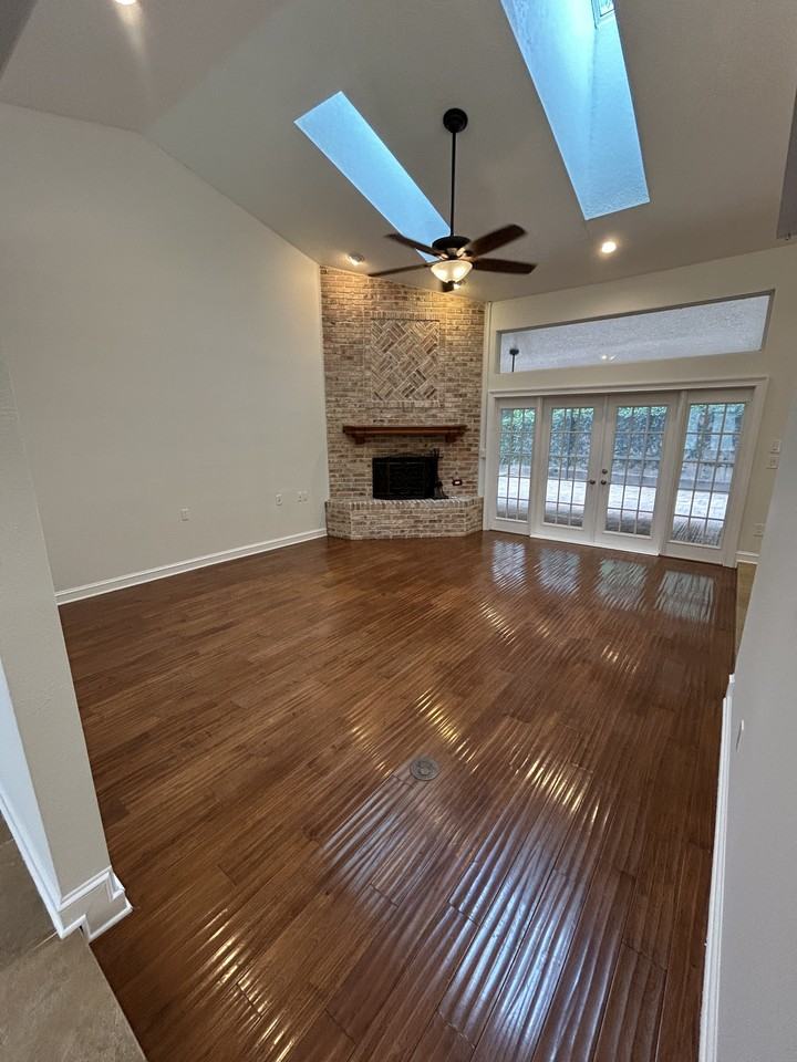 942 Deerwood Loop #NA - Photo 6 of 20