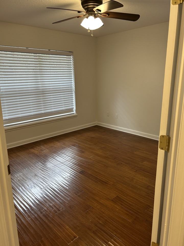 942 Deerwood Loop #NA - Photo 7 of 20