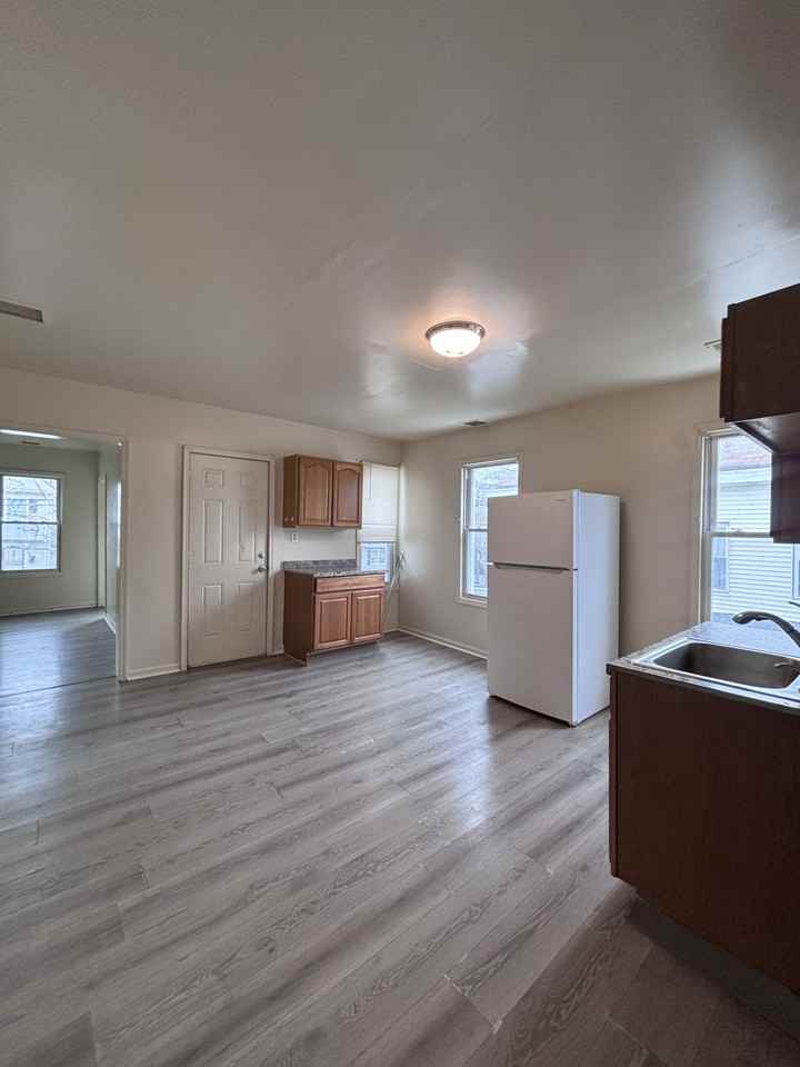 116 N 1st St #2 - Photo 3 of 10