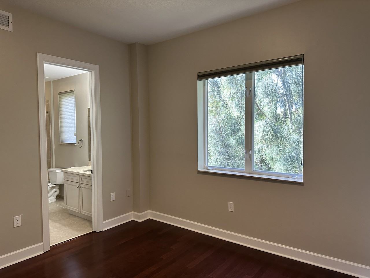 3901 Coral Heights Way #3901 - Photo 5 of 32