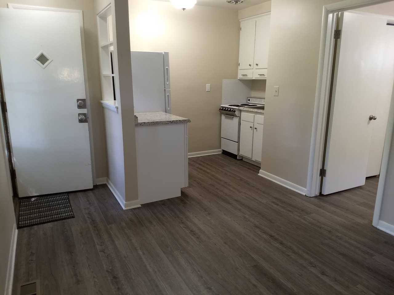 284 North Ave #4 - Photo 2 of 11