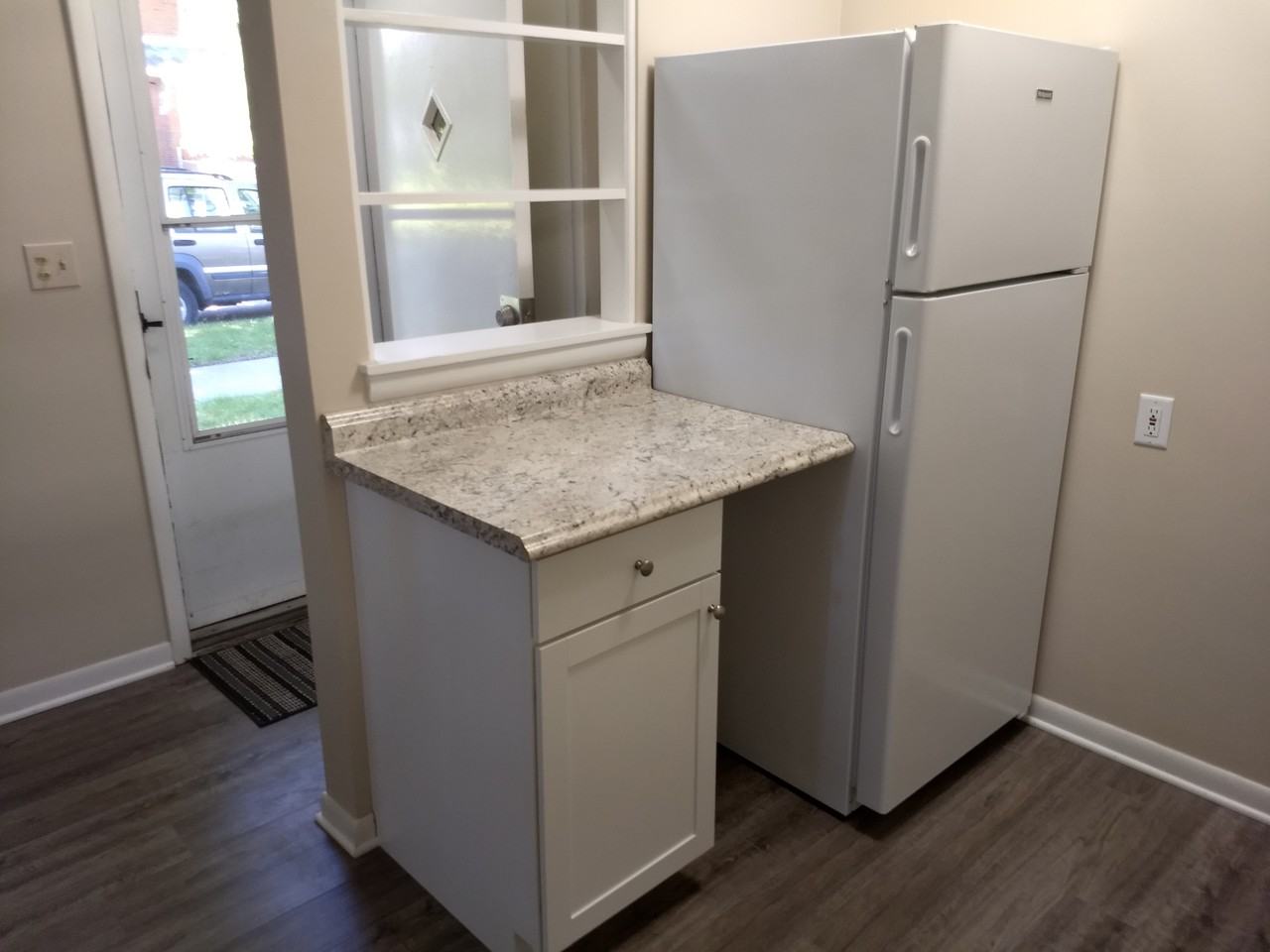 284 North Ave #4 - Photo 4 of 11