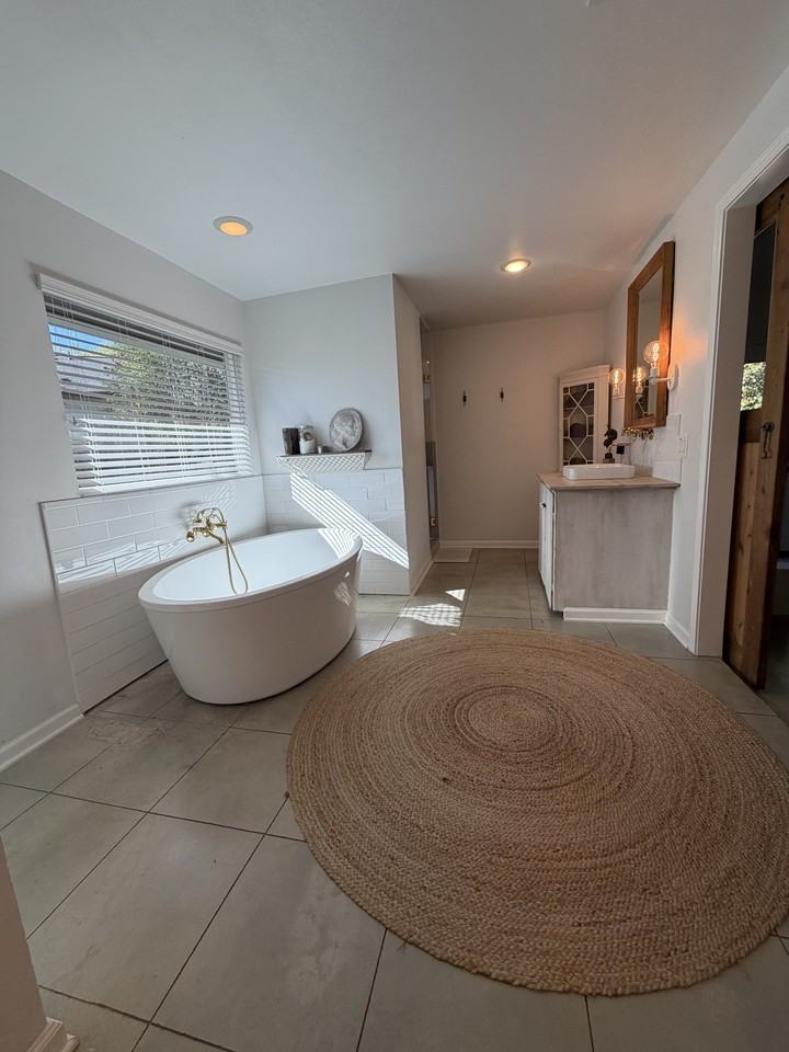 5661 Oak Blvd #NA - Photo 7 of 25