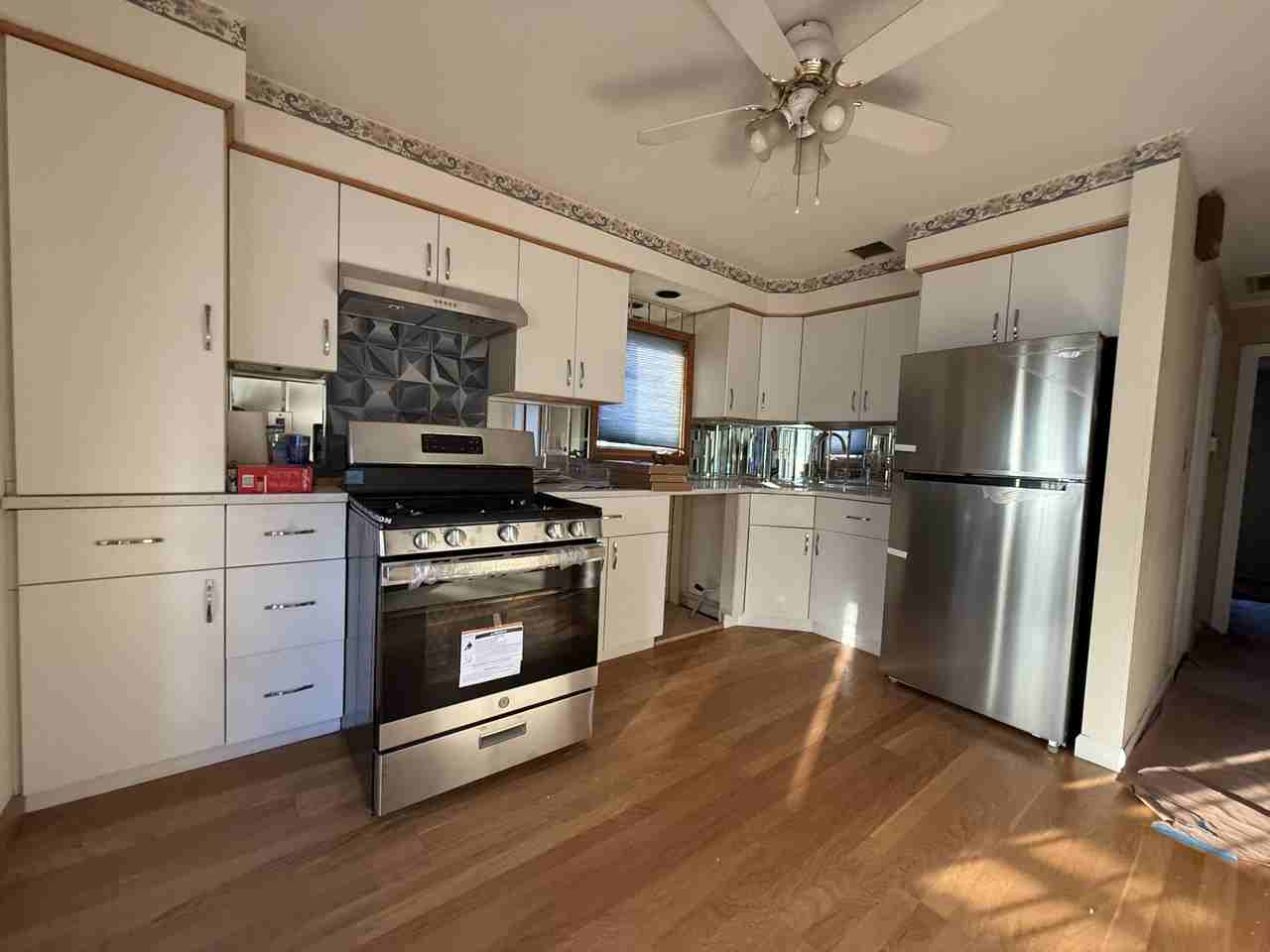 1053 N 6th St #NA - Photo 3 of 10