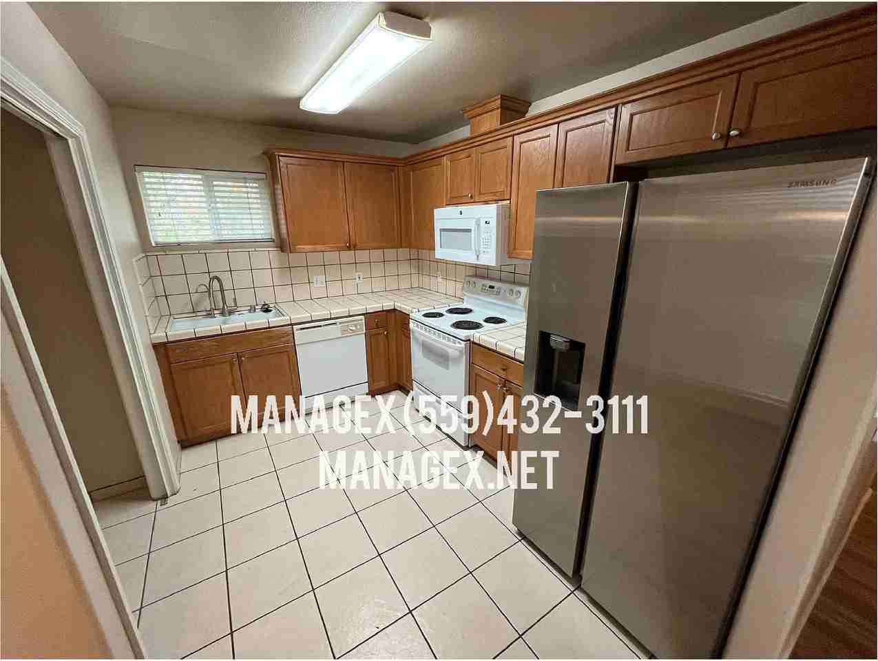 745 E Cambridge Ave #201 - Photo 6 of 15