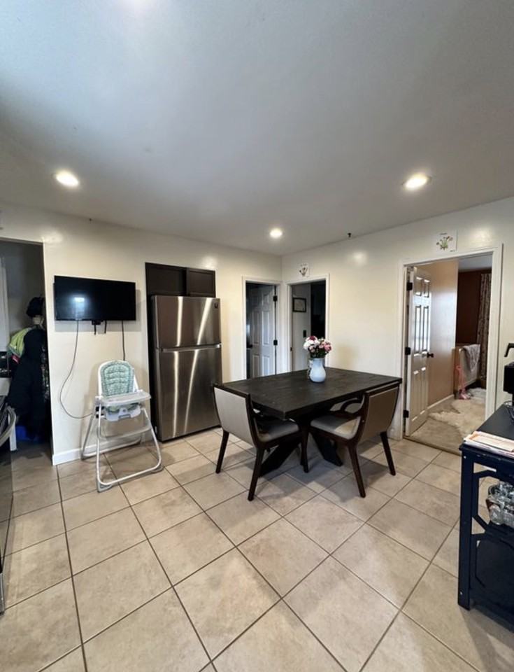 33 Worcester St #1 - Photo 2 of 12