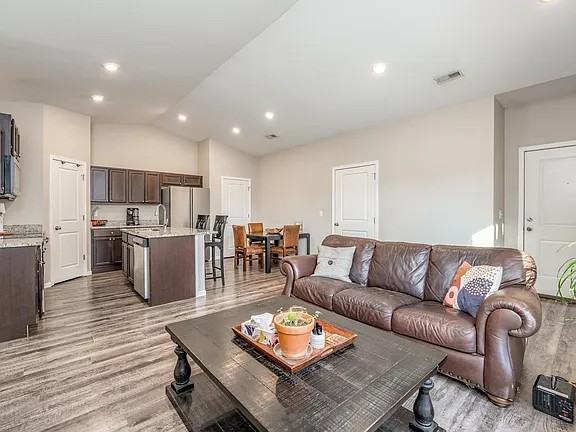 1346 N Azena St #NA - Photo 6 of 25