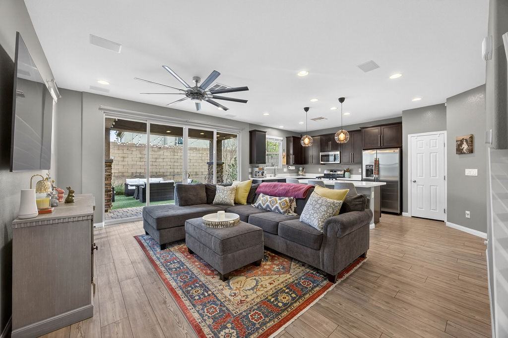 10487 Mount Charleston Ave #NA - Photo 4 of 33