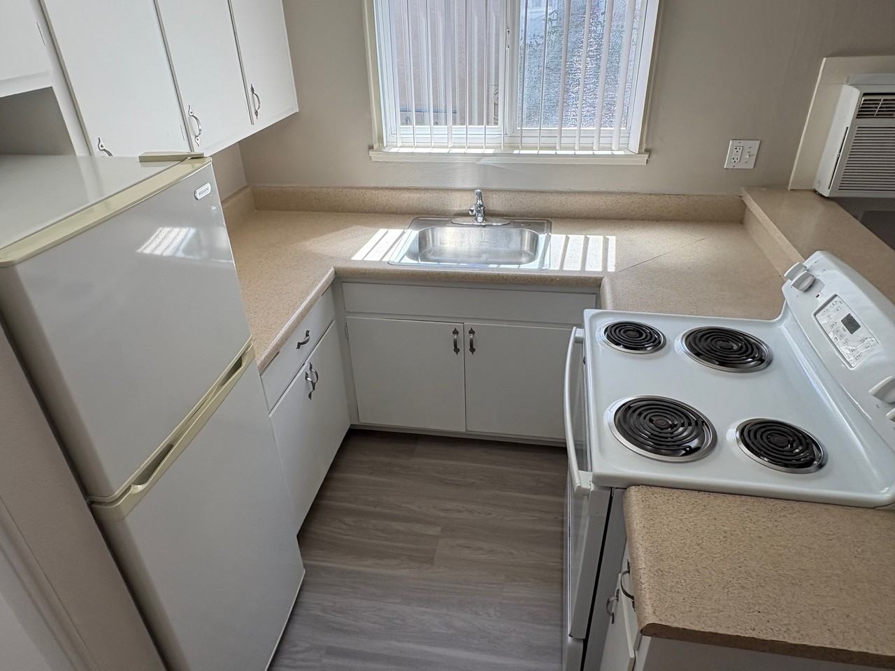 1736 Fillmore St #1 - Photo 4 of 11