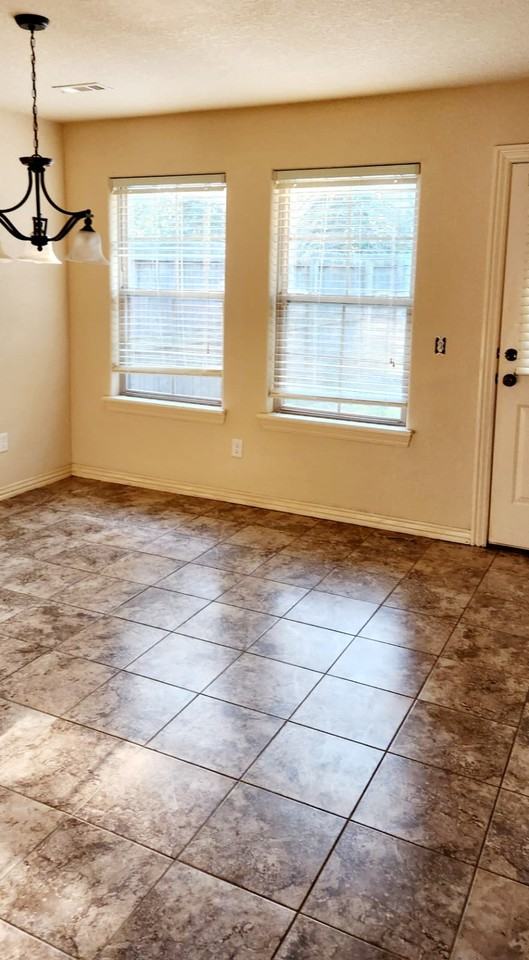 848 Oakwood Ct #848 - Photo 6 of 26