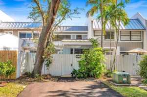 featured image of 7018 Sw 53rd Ln