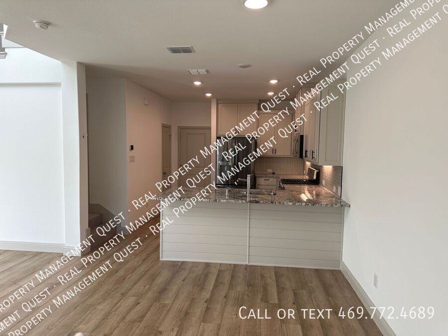 4553 Cypress Thorn Dr - Photo 4 of 17