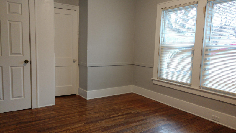 1027 Underwood Ave Se - Photo 5 of 8