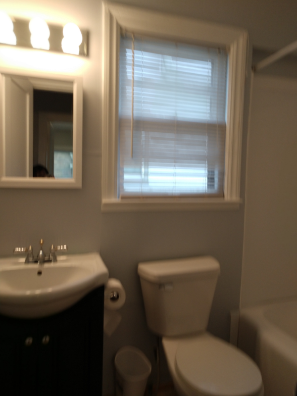 1027 Underwood Ave Se - Photo 6 of 8