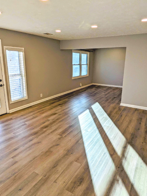 12723 Woodcrest Plz #224 - Photo 3 of 34