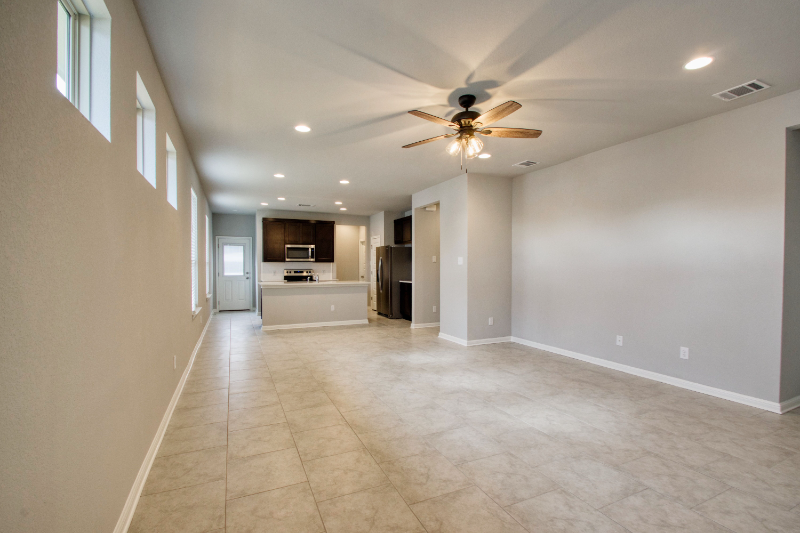 215 Kellys Heroes Way - Photo 4 of 23