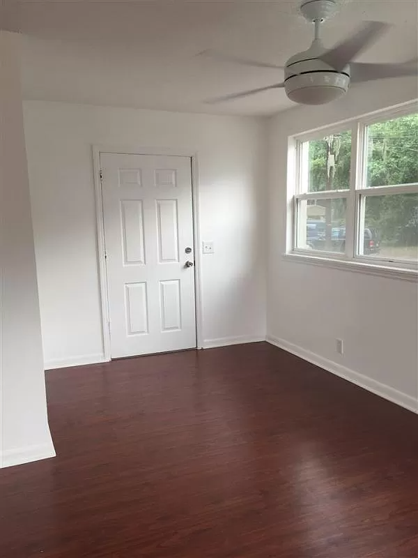 104 Kings Ferry Way - Photo 7 of 11