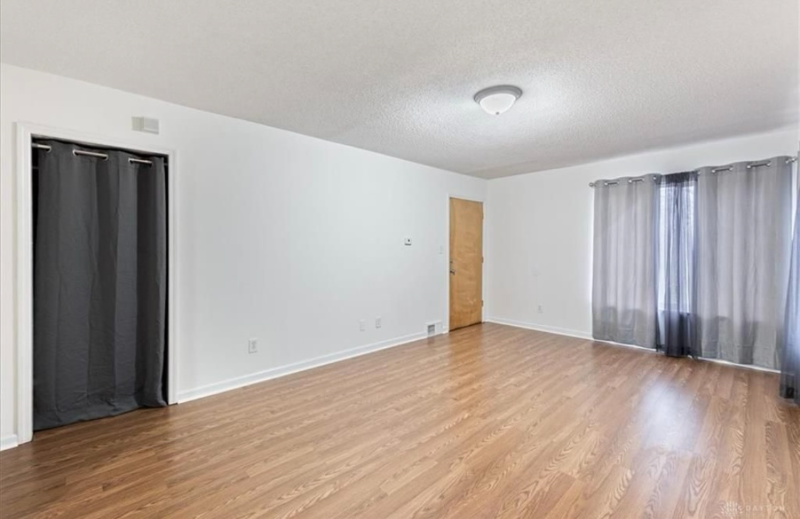 219 Victor Ave #2 - Photo 3 of 8