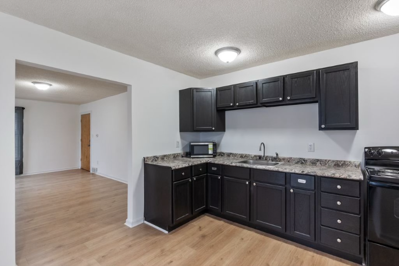 219 Victor Ave #2 - Photo 5 of 8